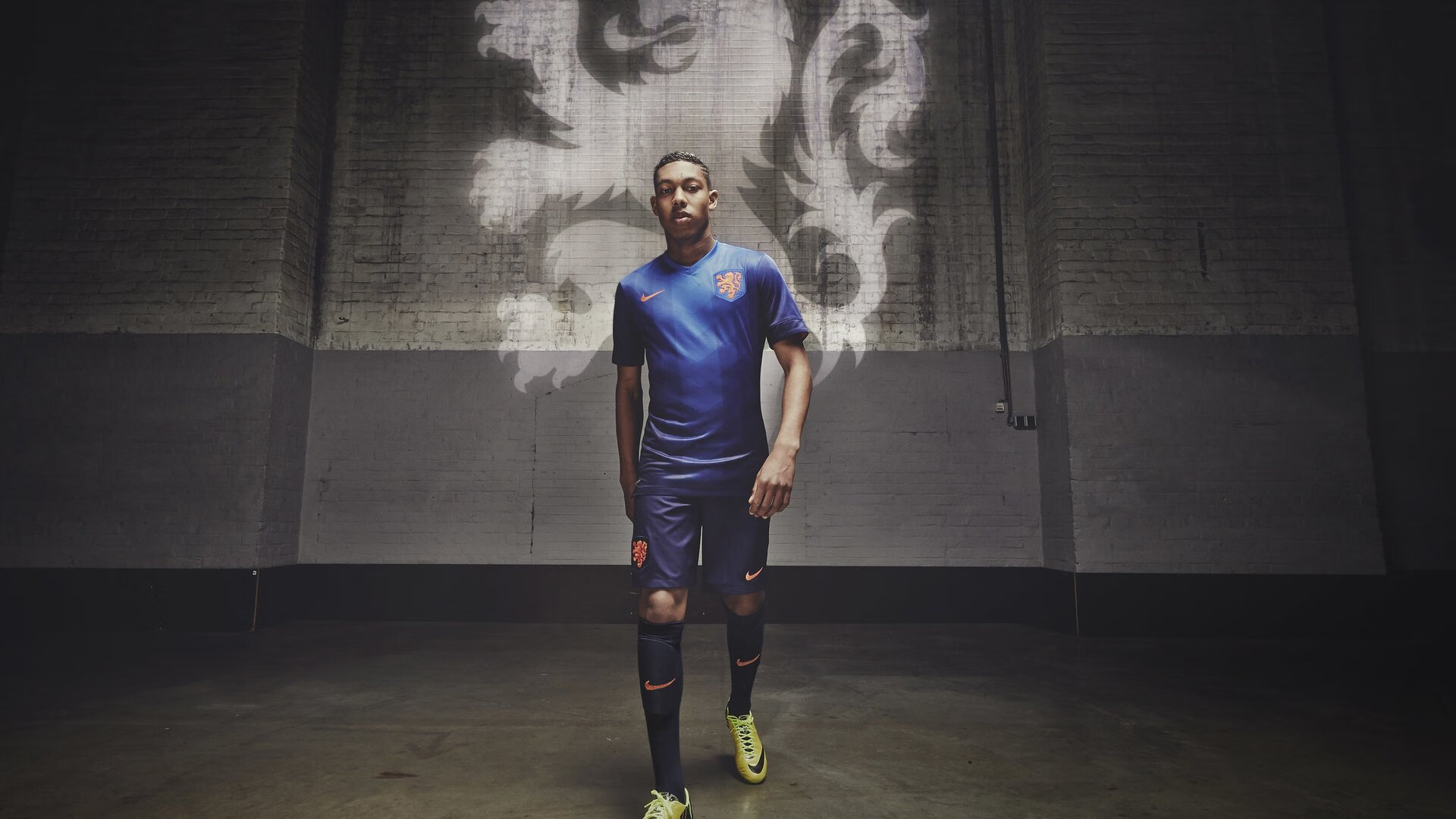 年度焦点之战之夜，当拉亚彻底打爆防线，我们见证了什么？